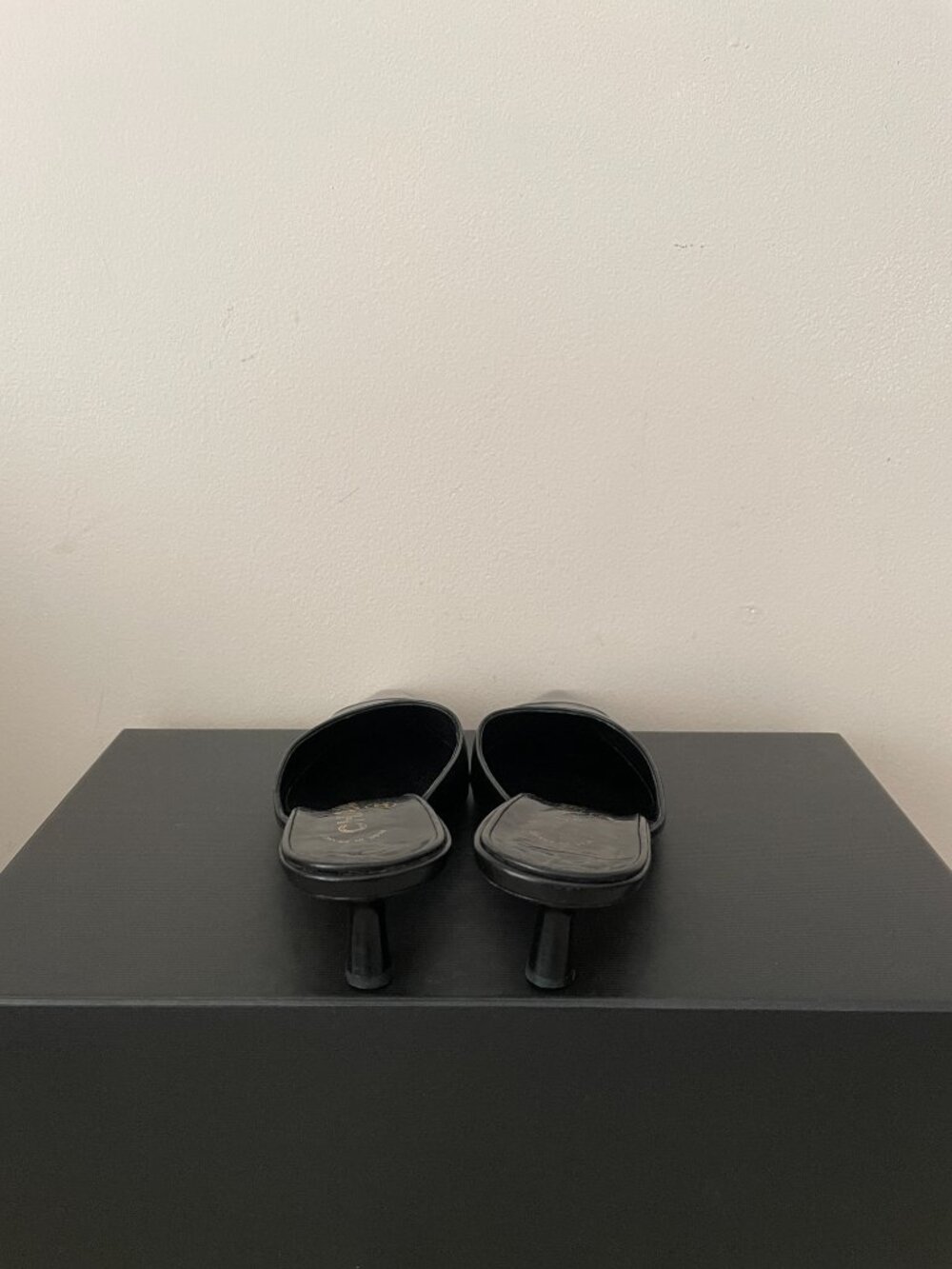 CHANEL Leather Kitten Heels Slip On - Picture 4 of 16